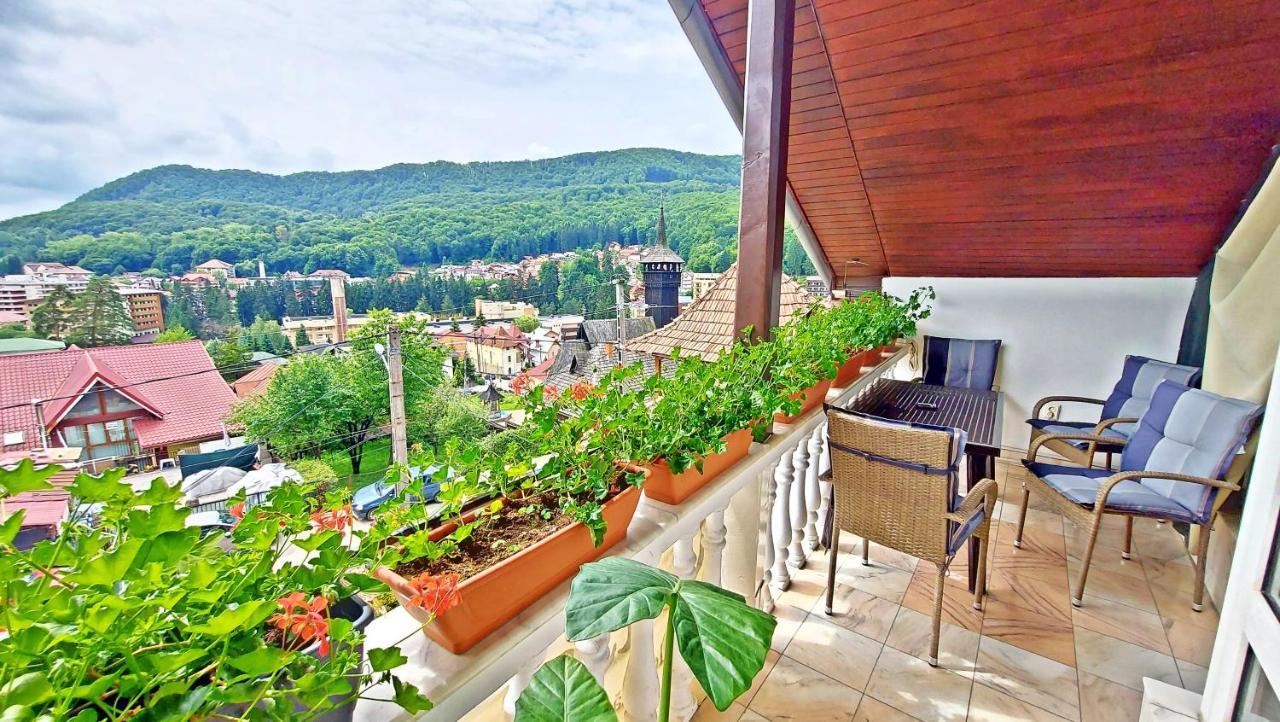 ホテル Casa Giulia Băile Olăneşti エクステリア 写真