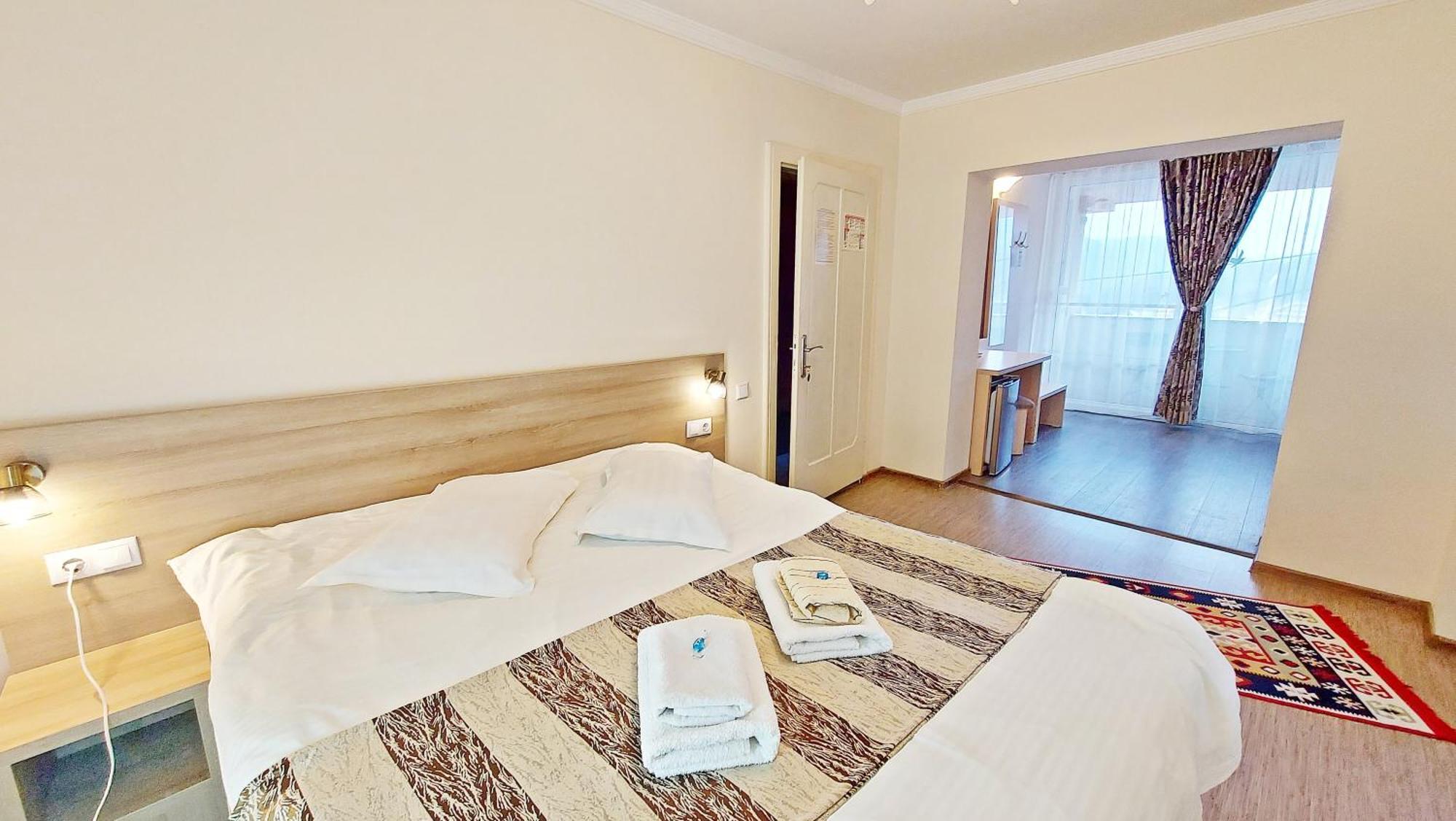 ホテル Casa Giulia Băile Olăneşti エクステリア 写真
