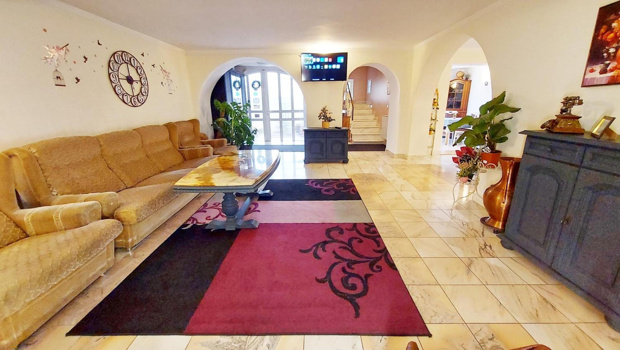 ホテル Casa Giulia Băile Olăneşti エクステリア 写真