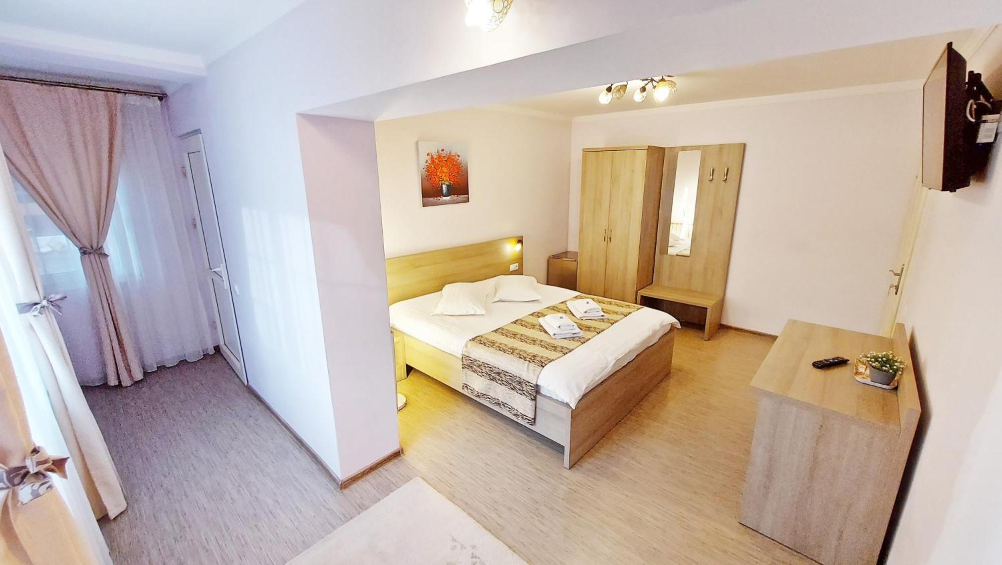 ホテル Casa Giulia Băile Olăneşti エクステリア 写真